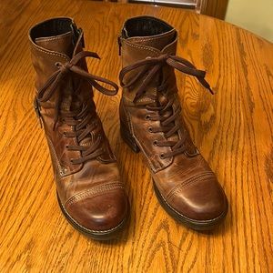Taos Crave Leather Boots Womens Size US 7 EU 38 Carmel Brown Ankle Moto Combat